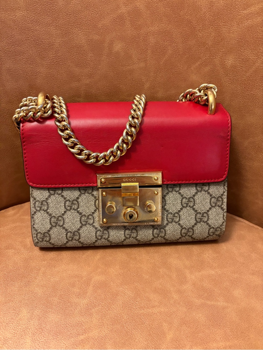 ❤️ Gucci Padlock Small GG Supreme Shoulder Bag